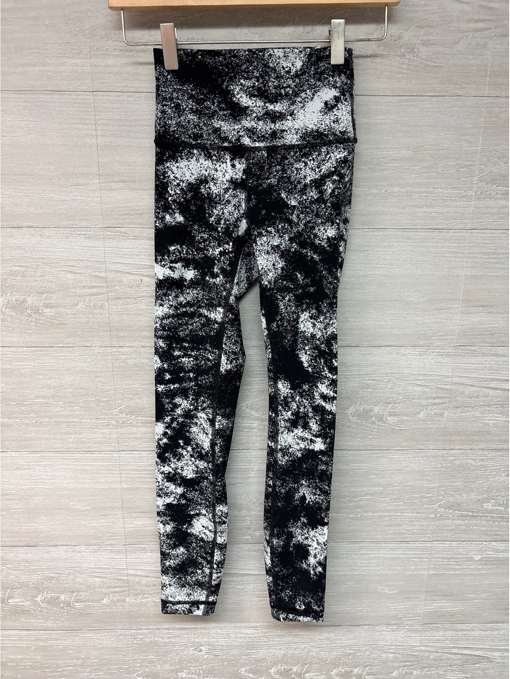 * | Lululemon | leggings. Size 2.